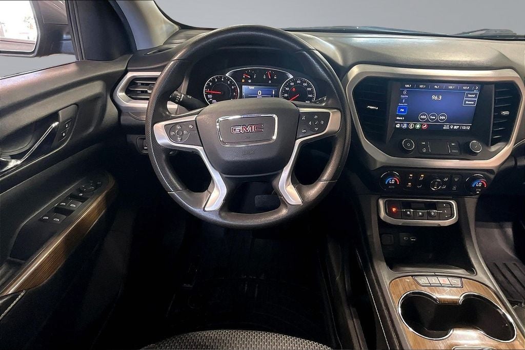 2022 GMC Acadia SLE