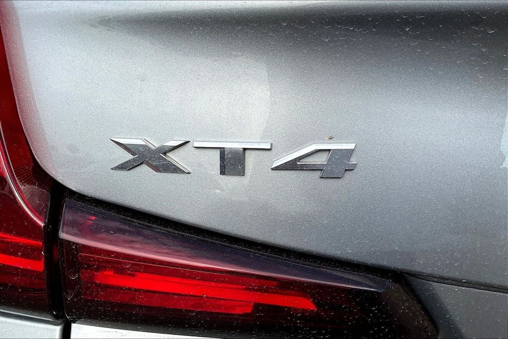 2025 Cadillac XT4 Premium Luxury