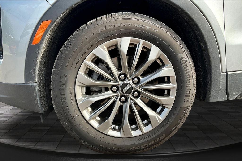 2025 Cadillac XT4 Premium Luxury