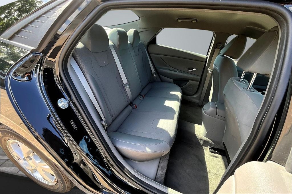2021 Hyundai Elantra SE