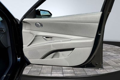 2021 Hyundai Elantra SE