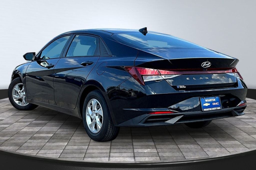 2021 Hyundai Elantra SE