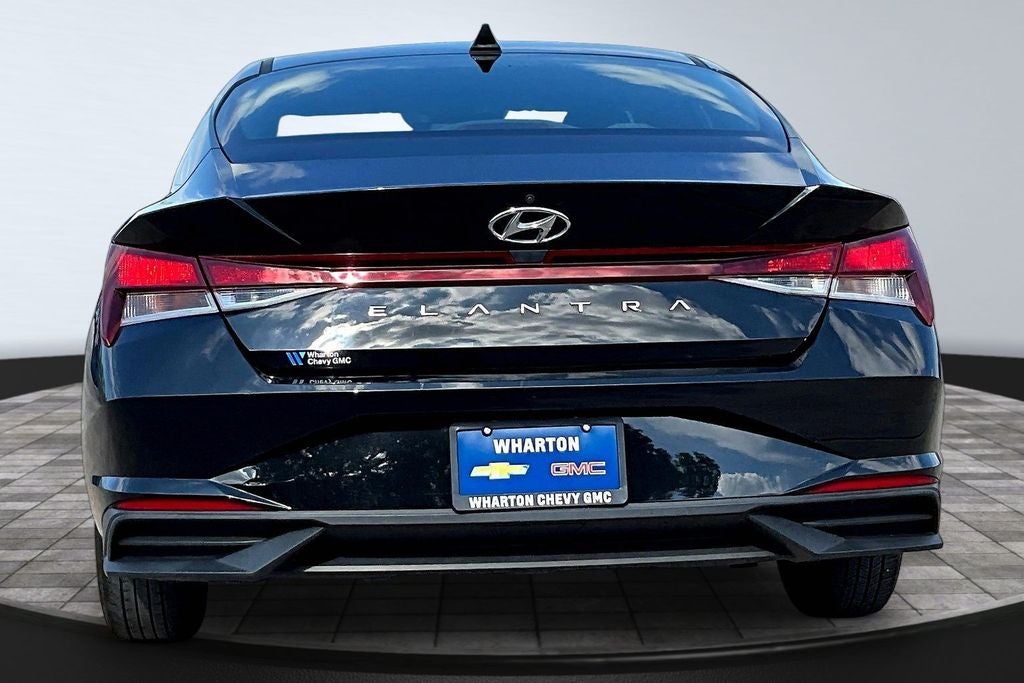2021 Hyundai Elantra SE