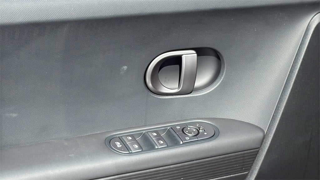 2025 Hyundai IONIQ 5 SE