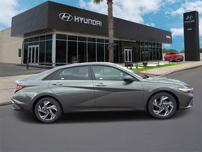 2025 Hyundai Elantra SEL Sport