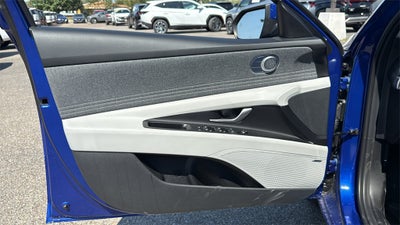 2025 Hyundai Elantra Hybrid Limited