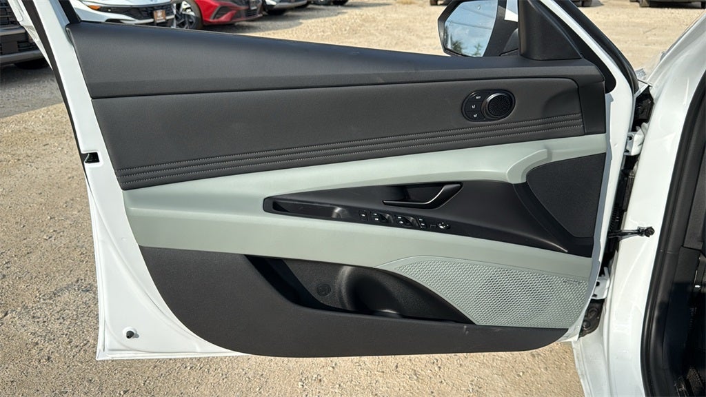 2025 Hyundai Elantra Hybrid Limited