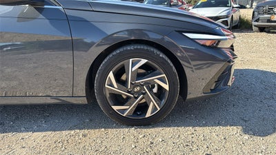 2025 Hyundai Elantra Limited