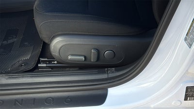 2025 Hyundai IONIQ 6 SE