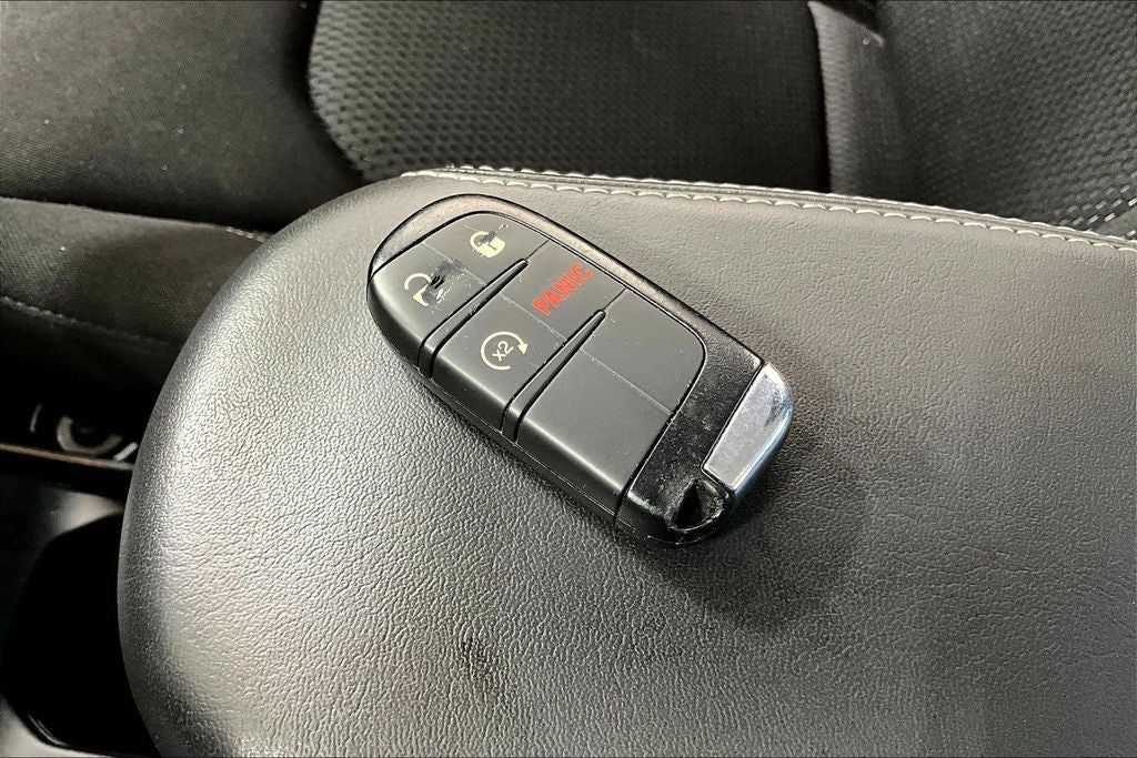2023 Jeep Renegade Latitude RED EDITION 4X4