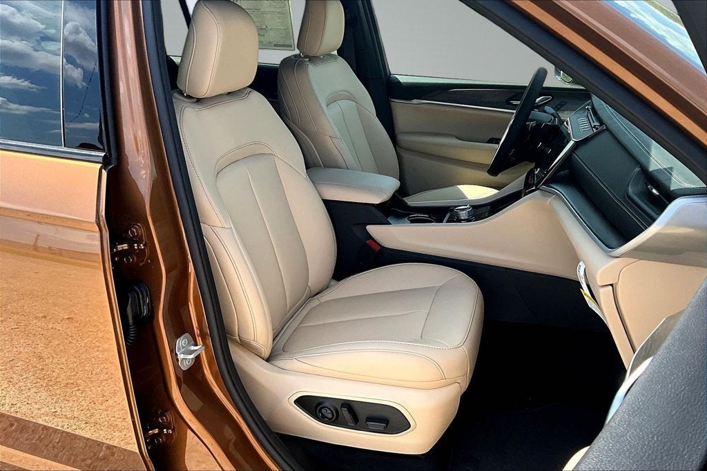 2027 Jeep Grand Cherokee L Limited