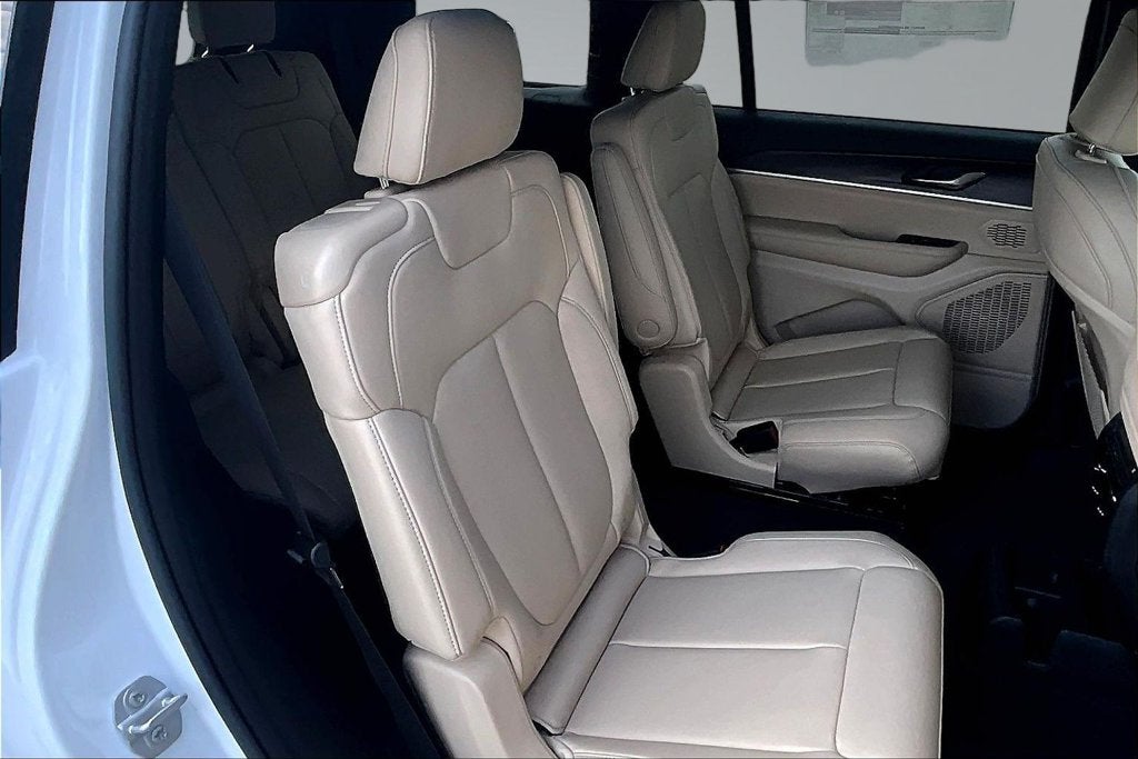 2027 Jeep Grand Cherokee L Limited