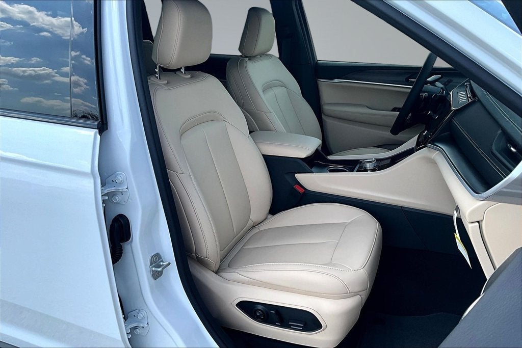 2027 Jeep Grand Cherokee L Limited