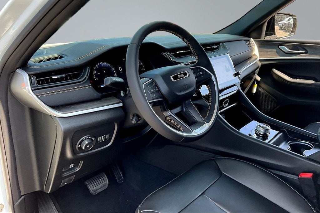 2026 Jeep Grand Cherokee L 85th Anniversary Edition