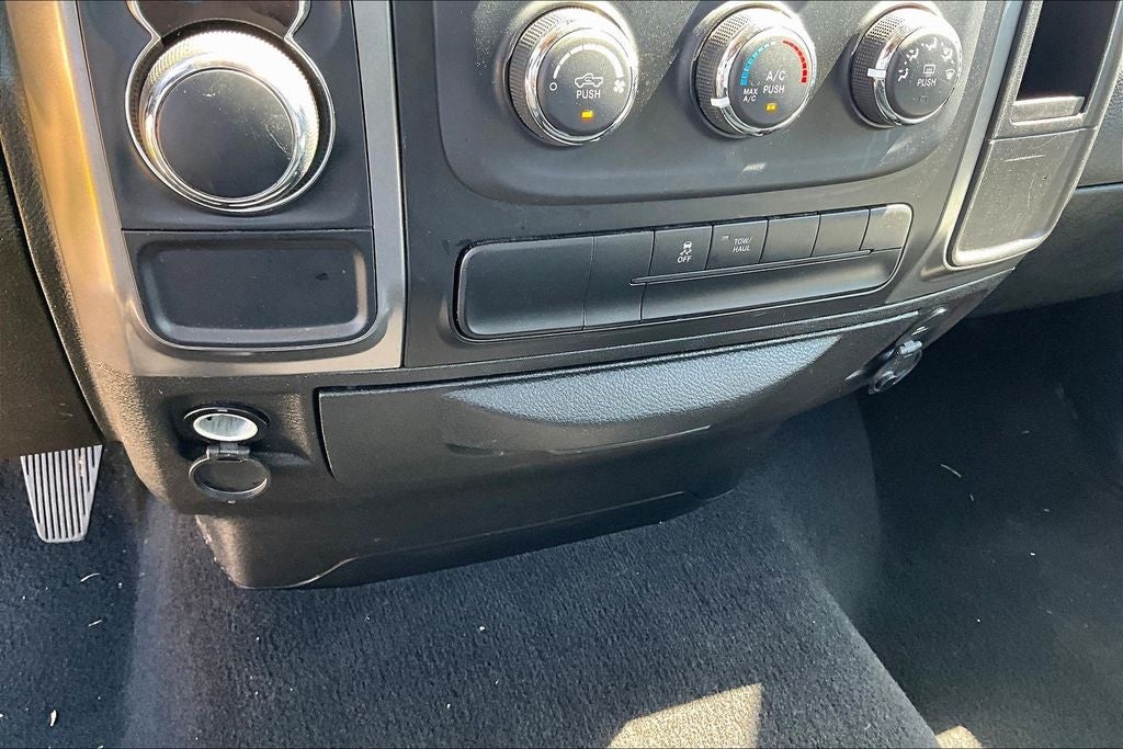2024 RAM 1500 Classic SLT