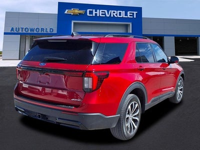 2025 Ford Explorer ST-Line