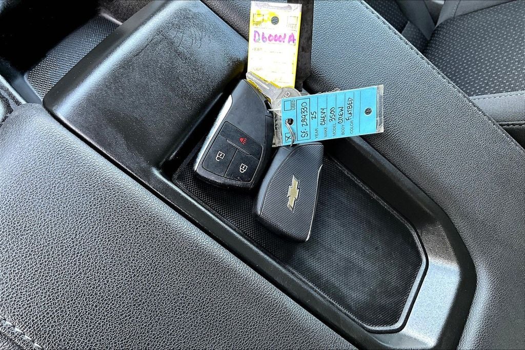 2025 Chevrolet Silverado 3500HD Work Truck