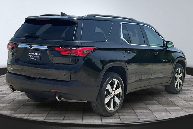 2023 Chevrolet Traverse LT Leather