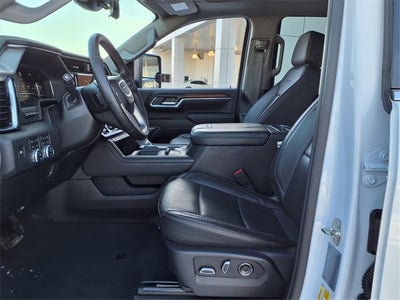 2024 GMC Sierra 3500HD Denali