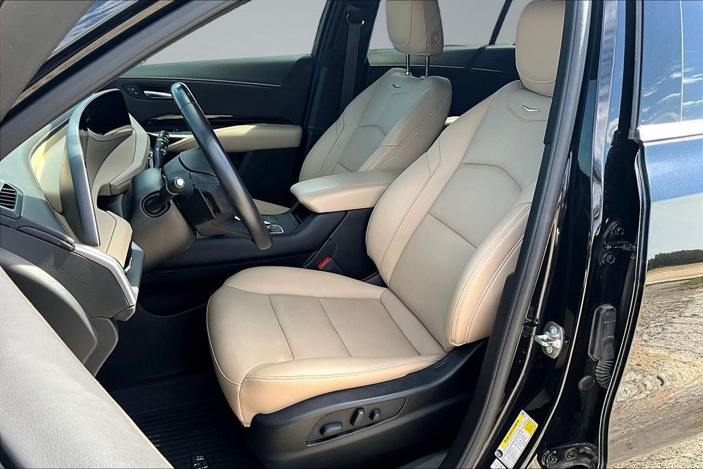 2024 Cadillac XT4 Luxury
