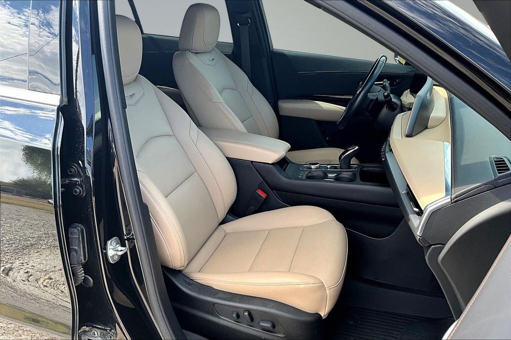 2024 Cadillac XT4 Luxury