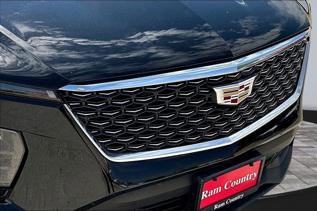 2024 Cadillac XT4 Luxury