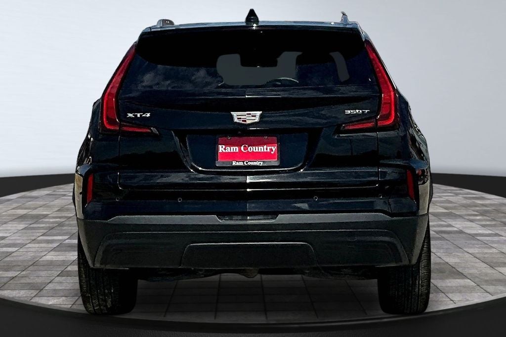 2024 Cadillac XT4 Luxury