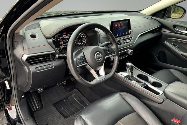 2022 Nissan Altima 2.0 SR