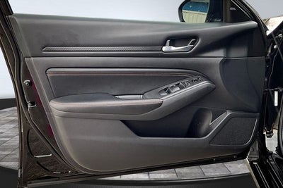 2022 Nissan Altima 2.0 SR