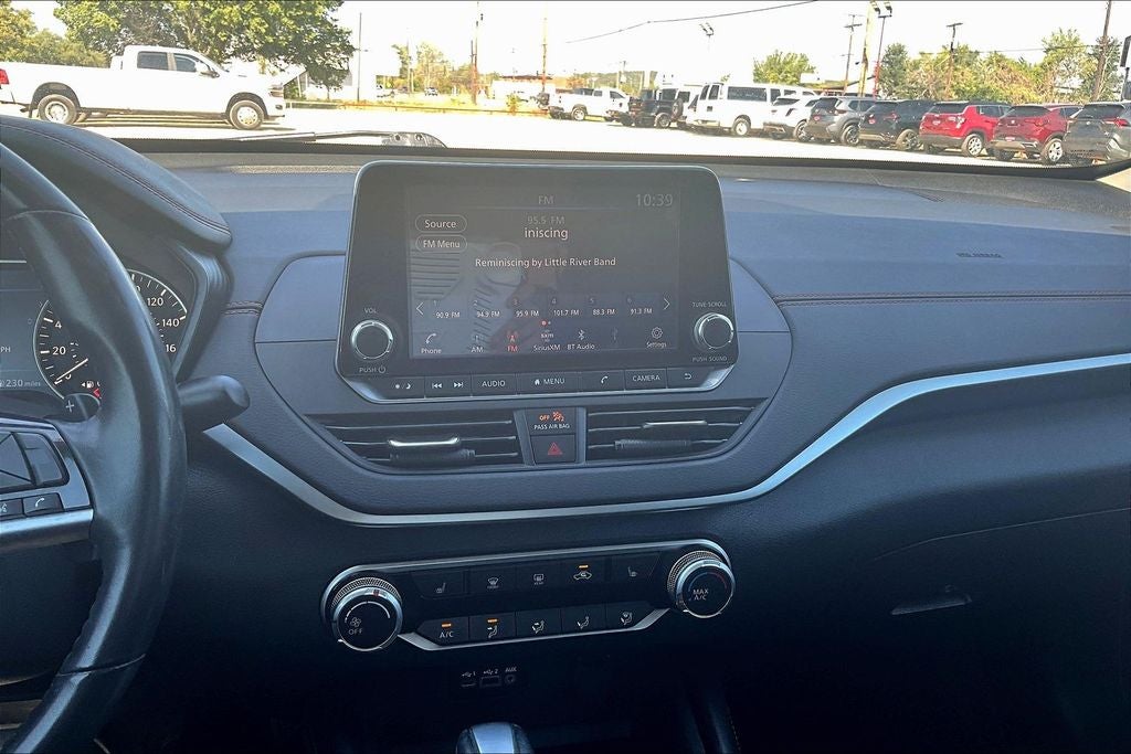2021 Nissan Altima 2.0 SR