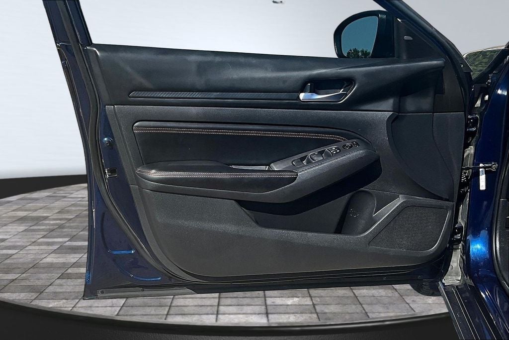 2021 Nissan Altima 2.0 SR