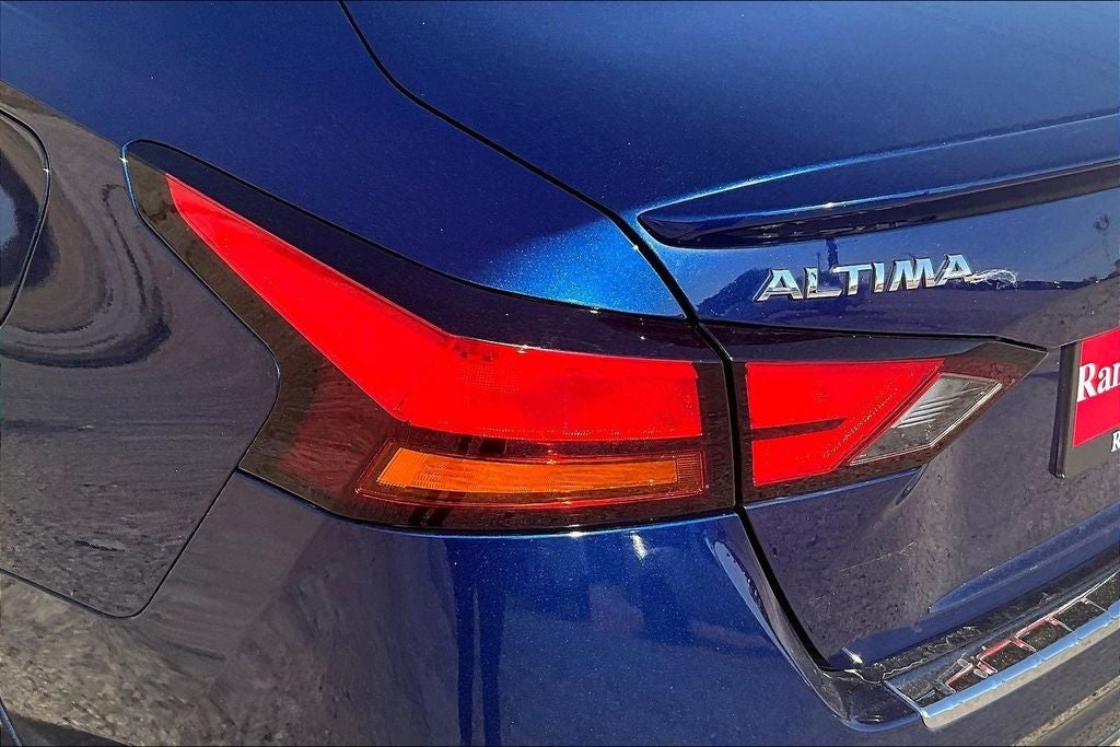2021 Nissan Altima 2.0 SR