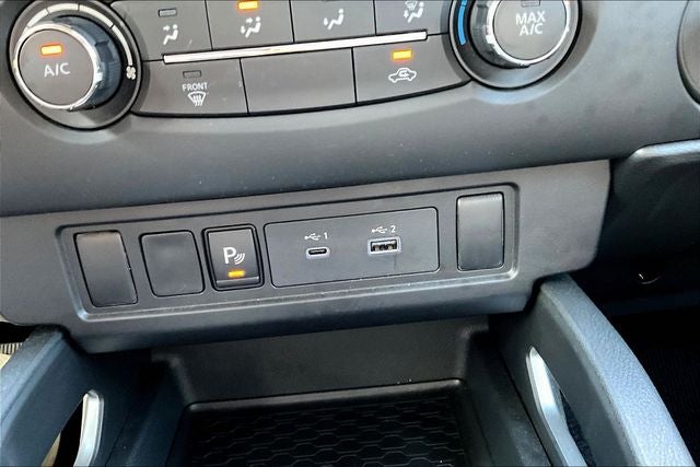 2025 Nissan Frontier SV