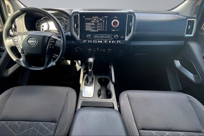 2025 Nissan Frontier SV