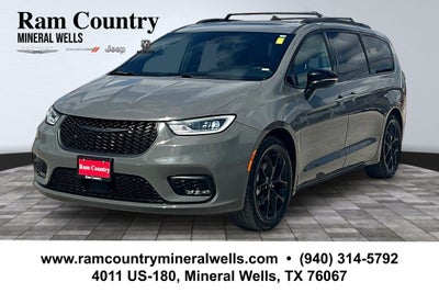 2025 Chrysler Pacifica Limited S