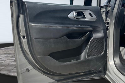 2025 Chrysler Pacifica Limited S