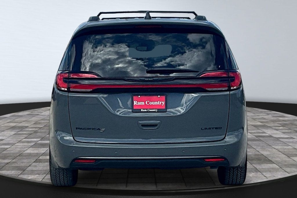 2025 Chrysler Pacifica Limited S