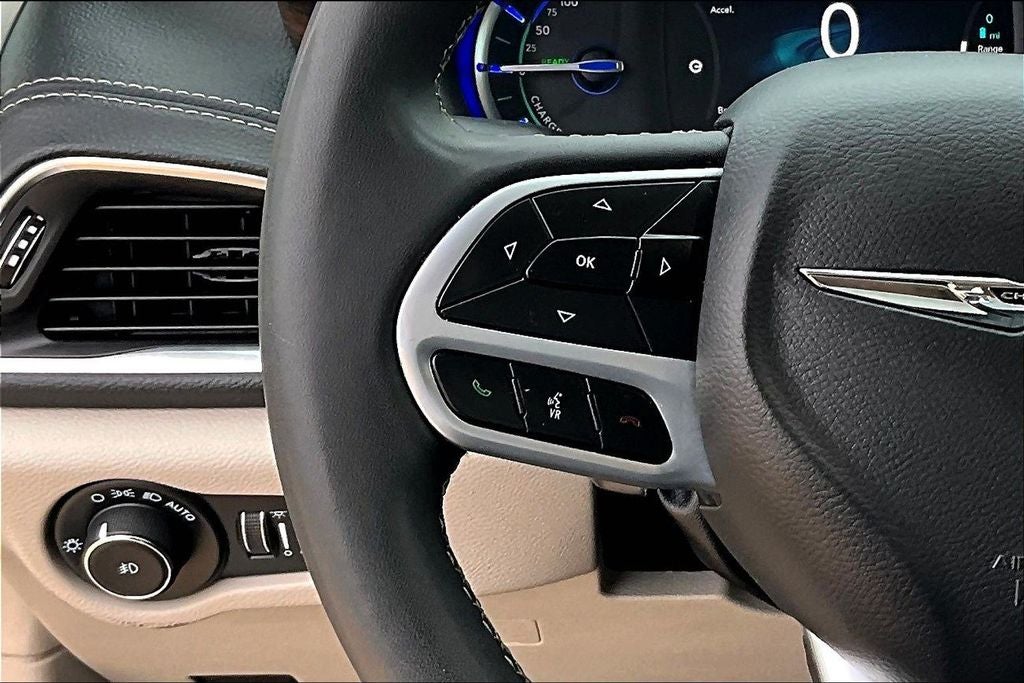 2023 Chrysler Pacifica Hybrid Limited