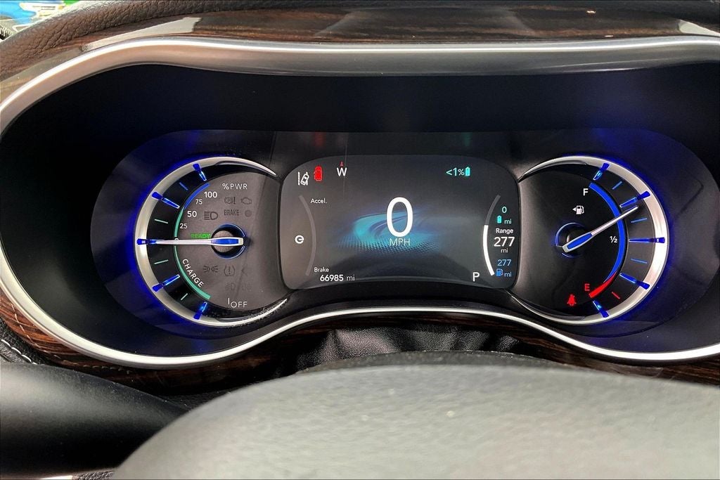 2023 Chrysler Pacifica Hybrid Limited