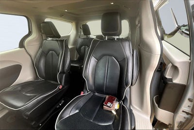 2023 Chrysler Pacifica Hybrid Limited