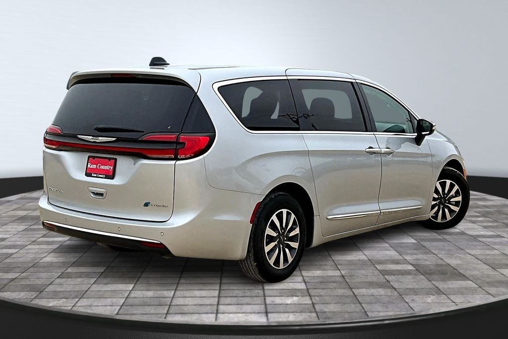 2023 Chrysler Pacifica Hybrid Limited