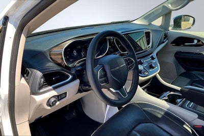2023 Chrysler Pacifica Hybrid Limited