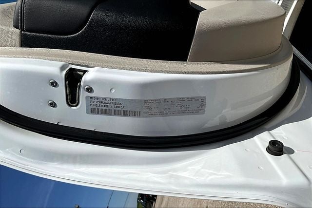 2023 Chrysler Pacifica Hybrid Limited