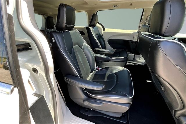 2023 Chrysler Pacifica Hybrid Limited