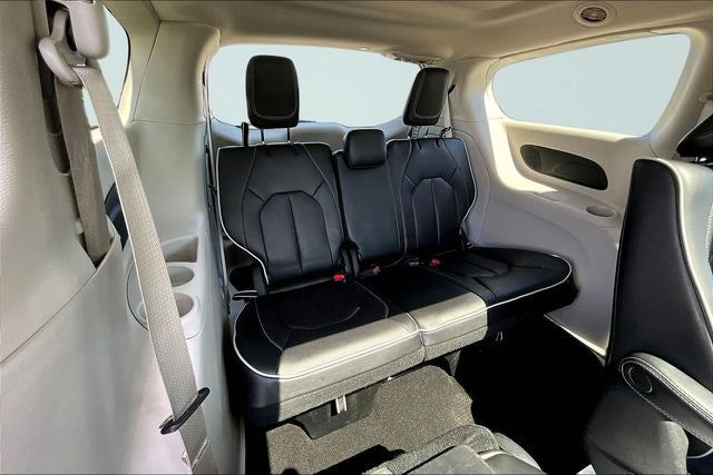 2023 Chrysler Pacifica Hybrid Limited