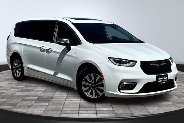 2023 Chrysler Pacifica Hybrid Limited