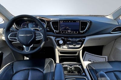2023 Chrysler Pacifica Hybrid Limited