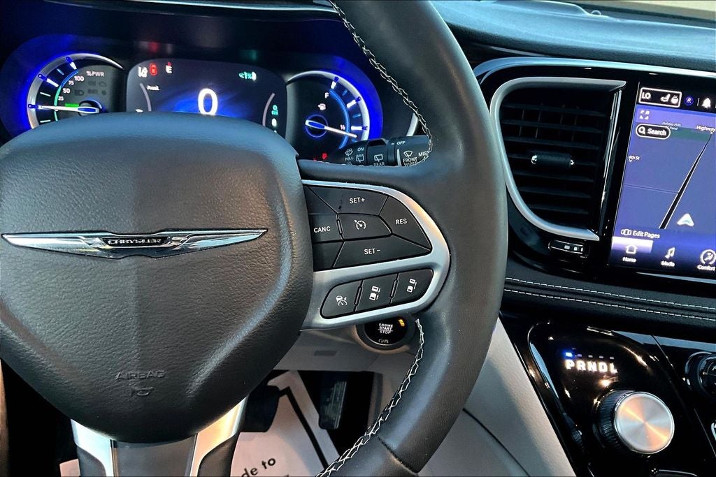 2023 Chrysler Pacifica Hybrid Limited