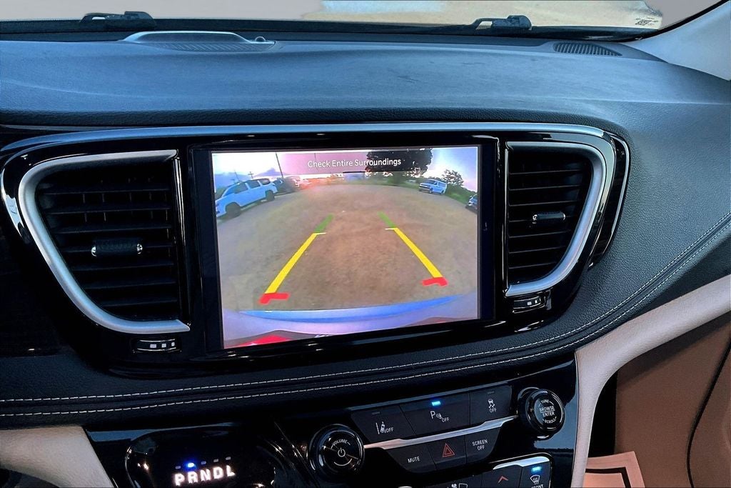 2023 Chrysler Pacifica Hybrid Limited