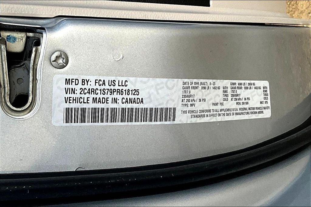 2023 Chrysler Pacifica Hybrid Limited
